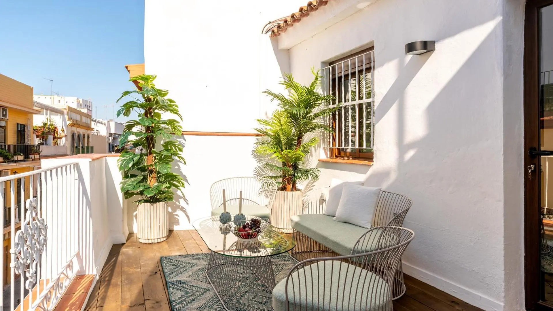 La Casita De Parras contacts